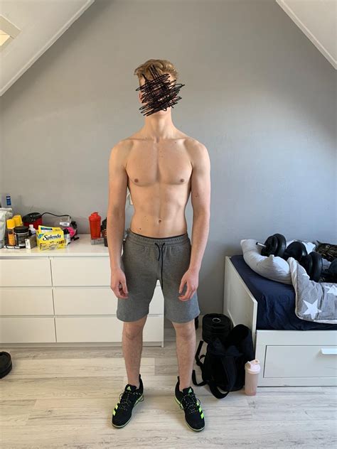 189 cm and 81.8 kg // 6”2 and 180 lbs : r/guessmybf
