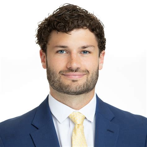 Business Man Headshot 的图像结果