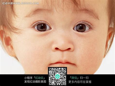 睁着大眼睛的婴儿图片免费下载_红动网