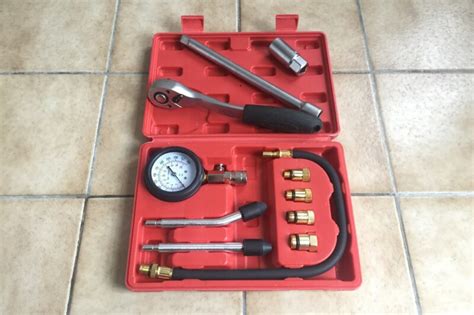 Compression Test Engine Out of Car 的图像结果