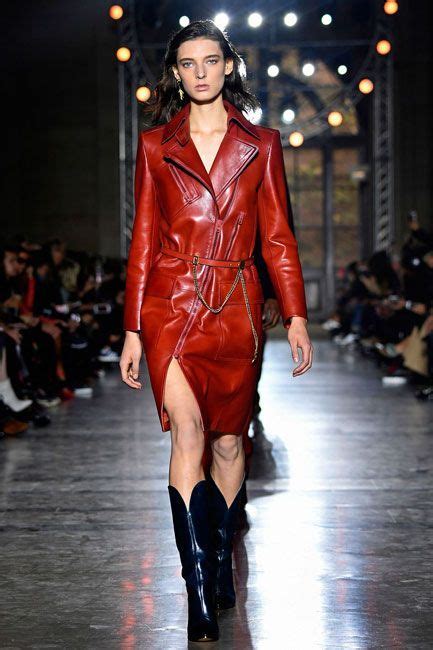 Paris Fashion Week Autumn/Winter 2018 Preview: What To Expect | Vogue ...