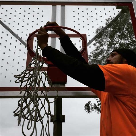 How to Change Basketball Net 的图像结果