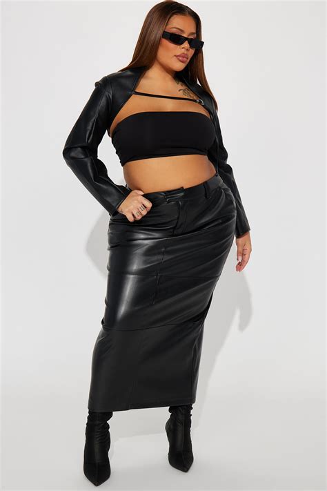 Shop Women's Plus Size Skorts & Skirts | Fashion Nova