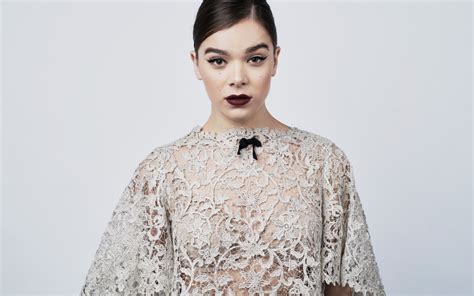 Download wallpaper look, pose, model, makeup, actress, singer, Hailee ...