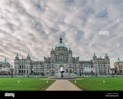 British Columbia parliament building Stock Photo - Alamy