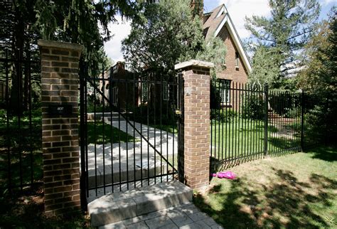10 Photos Of The JonBenet Ramsey House That Was The Center Of A Tragedy ...
