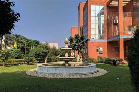 Goel Institute of Higher Studies Lucknow Campus: Photos, Virtual Tour