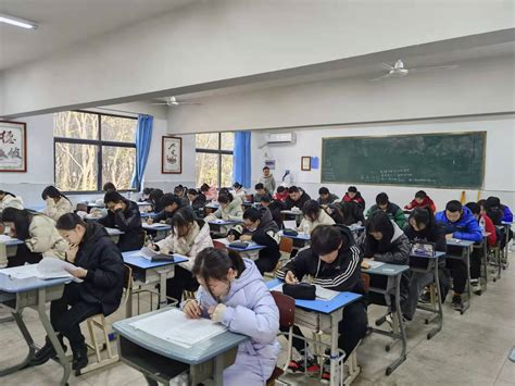 安徽铜陵第一中学2023年招生简章