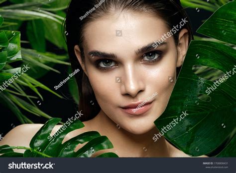 Beautiful Model Face 的图像结果