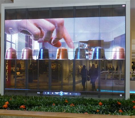 Transparent Screen Mall 的图像结果