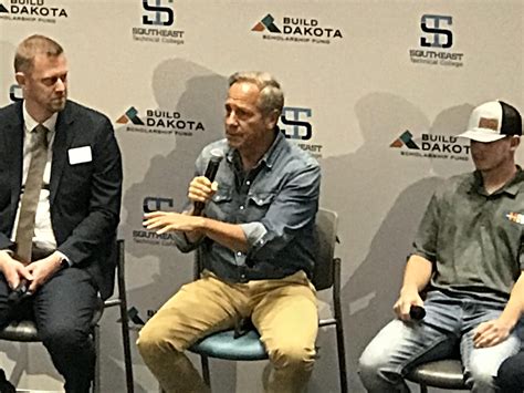 Build Dakota Scholarship celebrates 10 years - Hub City Radio