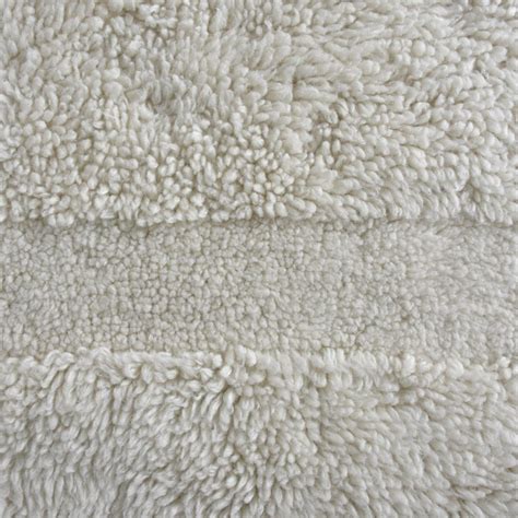 MOSSBACK RUG - NZ WOOL - TABLE TUFTED - IVORY – The Rug Republic