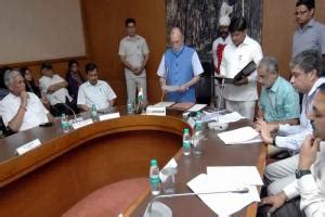 Lt. Governor, Delhi administering the oath of office and secrecy to Sh ...