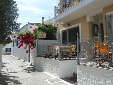 ZOE PENSION (Ermioni, Peloponnese) - Hotel Reviews, Photos, Rate ...