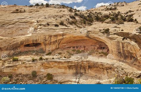 Cliff Dwelling Ruins at Utah S Butler Wash Stock Photo - Image of color ...