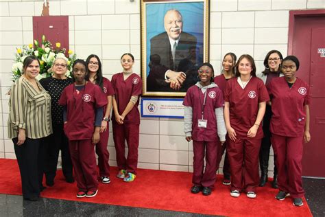 Governance — Dr. Izquierdo School