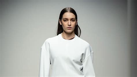 MRZ Pre-Fall 2019 Fashion Show | Vogue