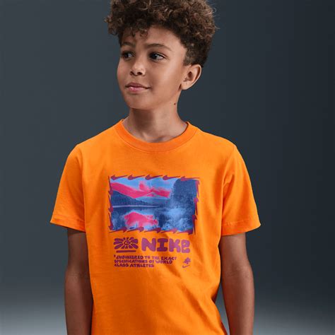 Girls Graphic Tees. Nike.com