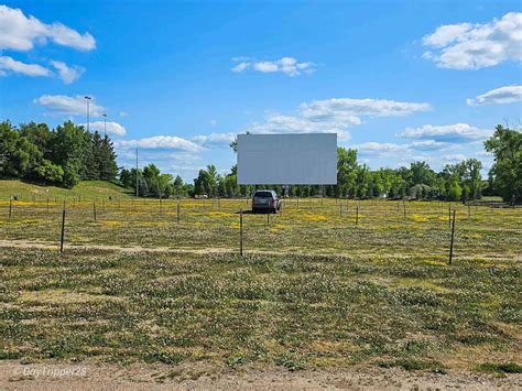 Drive In Theaters in MN: Locations To Visit This Summer