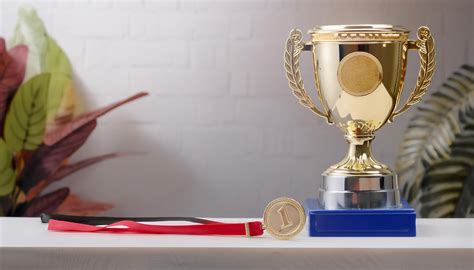 Medal vs Trophy: Which is a Better Award?