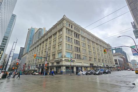 18 entities interested in taking over 65 Hudson's Bay store leases ...