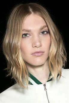 And Wavy Hairstyles by How To Make Hair Wavy Stylecaster And Wavy Hairstyles