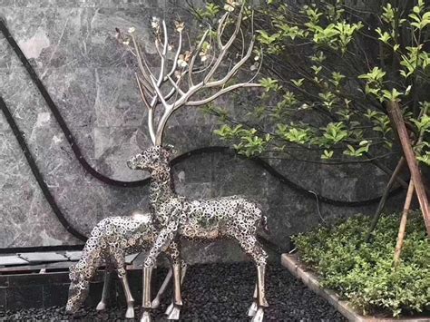 山西汉中恒大悦珑湾（不锈钢鹿） - 山东一恒雕塑艺术有限公司
