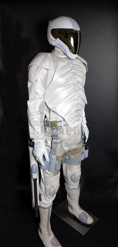 THE HUNGER GAMES: CATCHING FIRE Peacekeeper and Rifle (0001-M1001) [SOLD]