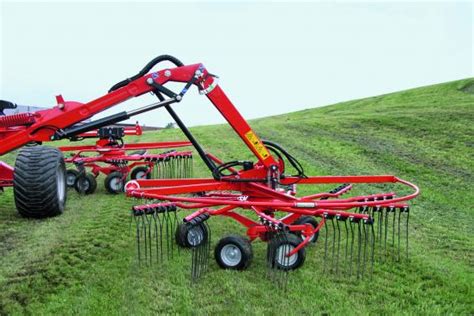 Kuhn: Neue Kreiseleggen HR 6040 R/HR 8040 R | agrarheute.com