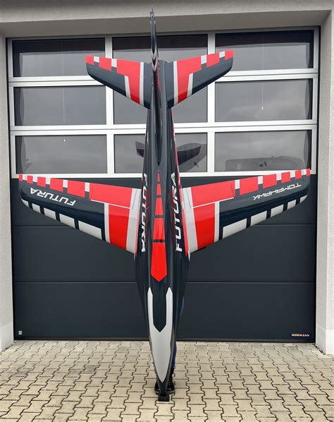 FUTURA V3 2,6 m ARF, painted G-red combo with retract | Futura 2,6m V3 ...