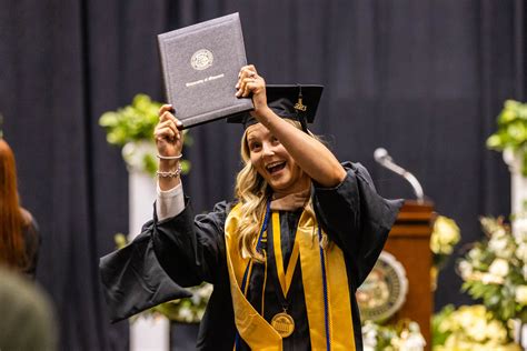 Photo gallery: December 2023 commencement