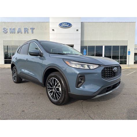 Best Ford Escape Lease Deals & Specials - Lease a Ford Escape With Edmunds