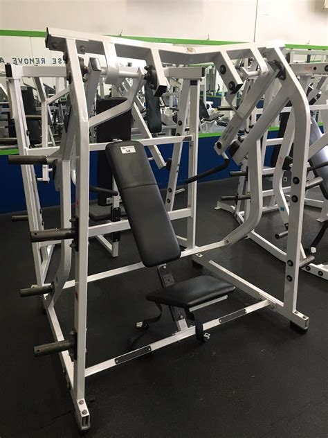 HAMMER STRENGTH SHOULDER PRESS MACHINE