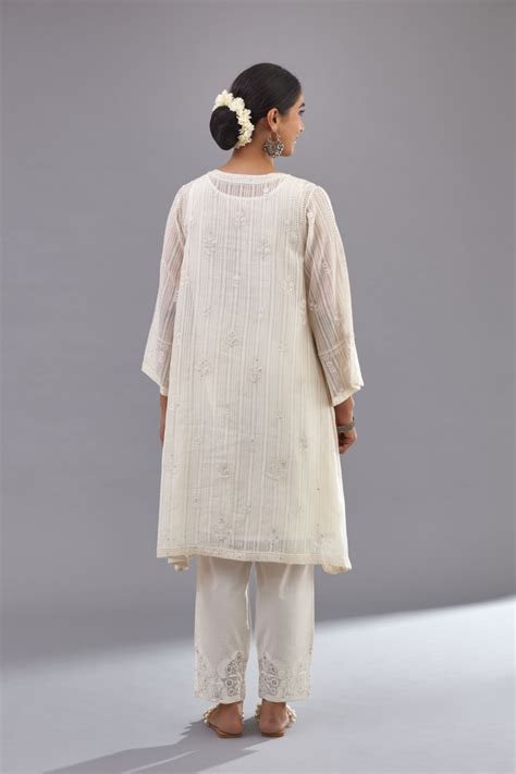 Buy - Pragya off white kurta set-5 | Elan Store