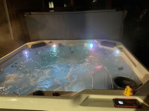 Hot Spring Relay 的图像结果