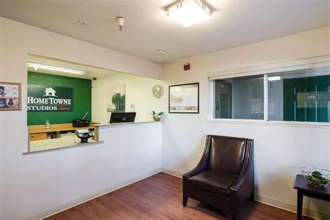 HOMETOWNE STUDIOS BY RED ROOF DENVER - THORNTON - Hotel Reviews, Photos ...