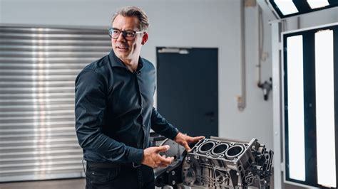 HWA's stunning Evo is a twin-turbo V6 homage to Merc's big-wing 90s ...