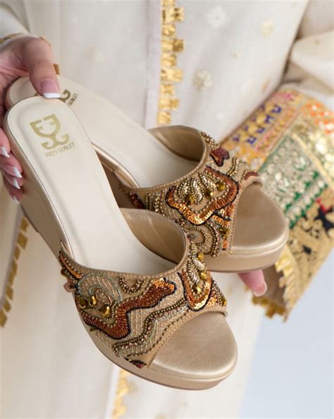Discover New Arrival Ethnic Footwear Online – Fizzy Goblet