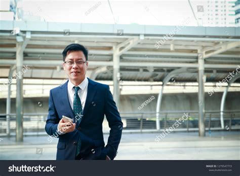 Chinese Business Men 的图像结果