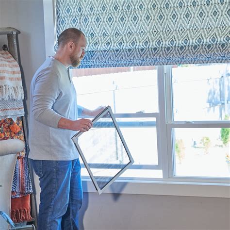 M-D Adjustable 0.875-in x 18.12-in White Aluminum Frame Window Screen ...