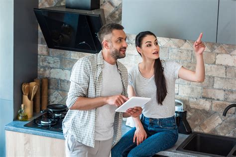 Rezultat imagine pentru Linus Tech Tips Home Automation