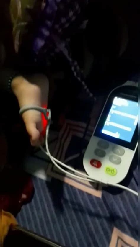 Pulse Oximeter - KM-NEO Handheld Pulse Oximeter Trader - Retailer from ...