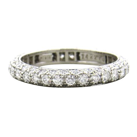 Harry Winston Diamond Platinum Engagement Ring at 1stDibs