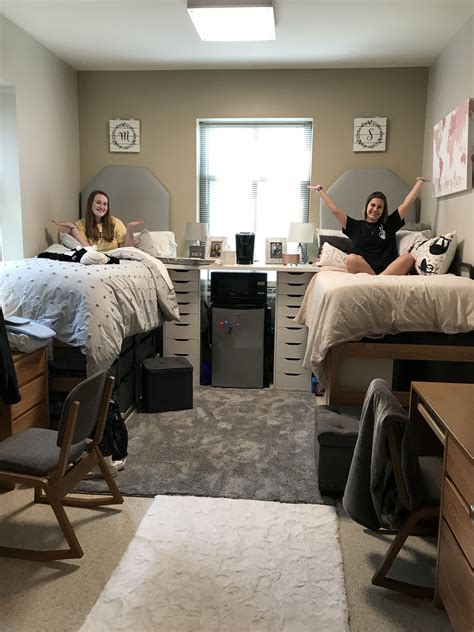 Pin by Shannon Graley on Dorm Room | College bedroom decor, Dorm room ...