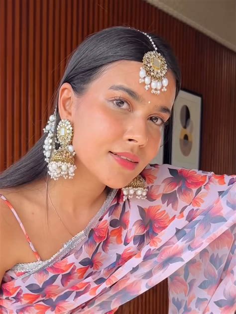 Swarnika Pearl Earrings Mangtika Set – Ishkaara