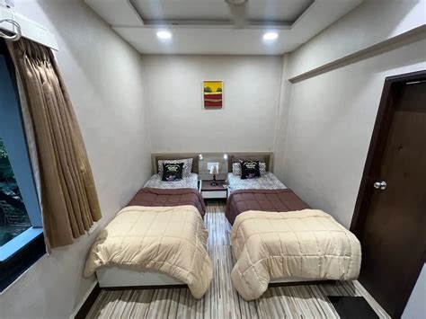 Premium Boys Hostel in Vile Parle | Anand Student Housing