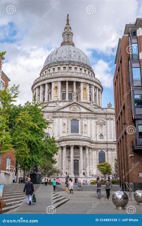 Exterior of Beauitful Saint Paul`s Cathedral Editorial Stock Photo - Image of history, building ...