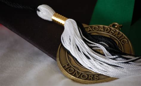 Magna Cum Laude vs. Summa Cum Laude - latin honors gpa