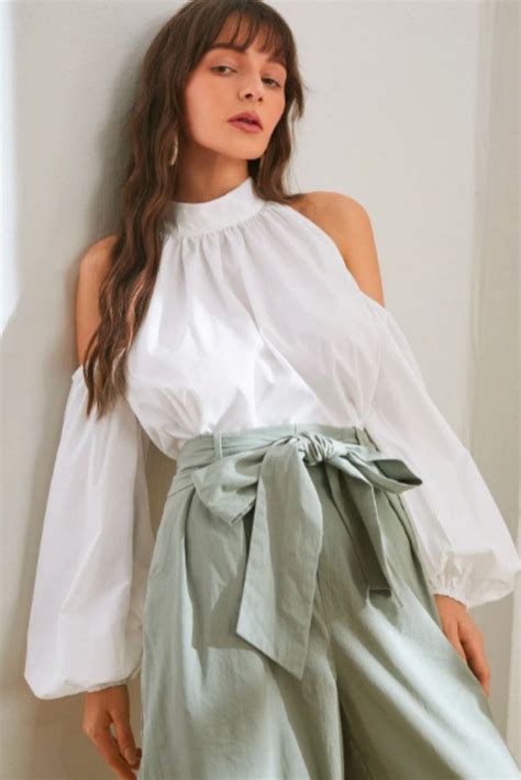 Cold Shoulder Lantern Sleeve Solid Top – Styched Fashion