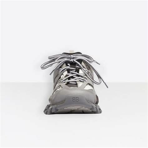 ★海外限定レア★ バレンシアガ BALENCIAGA トラックLEDトレーナー ライティングソール グレー サイズ41 | 高級靴専門店 ...